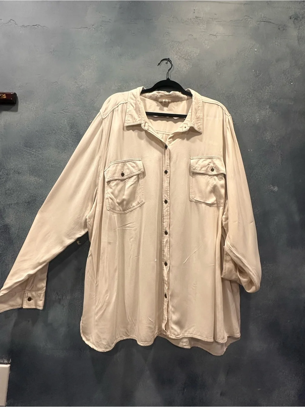 a.n.a flowy cream